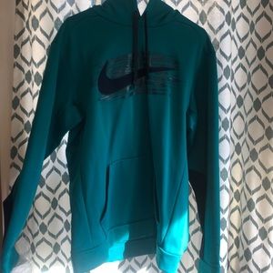 Nike therma-fit hoodie Large